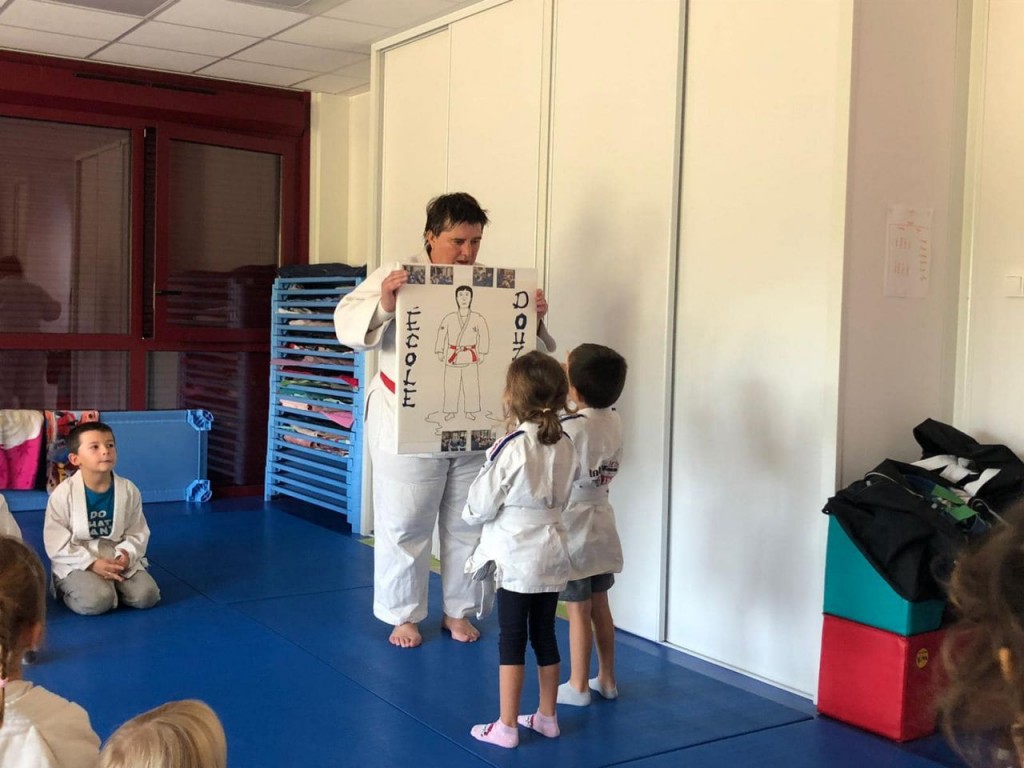 Image de l'actu 'Une championne de judo à l’école de Douzillac'